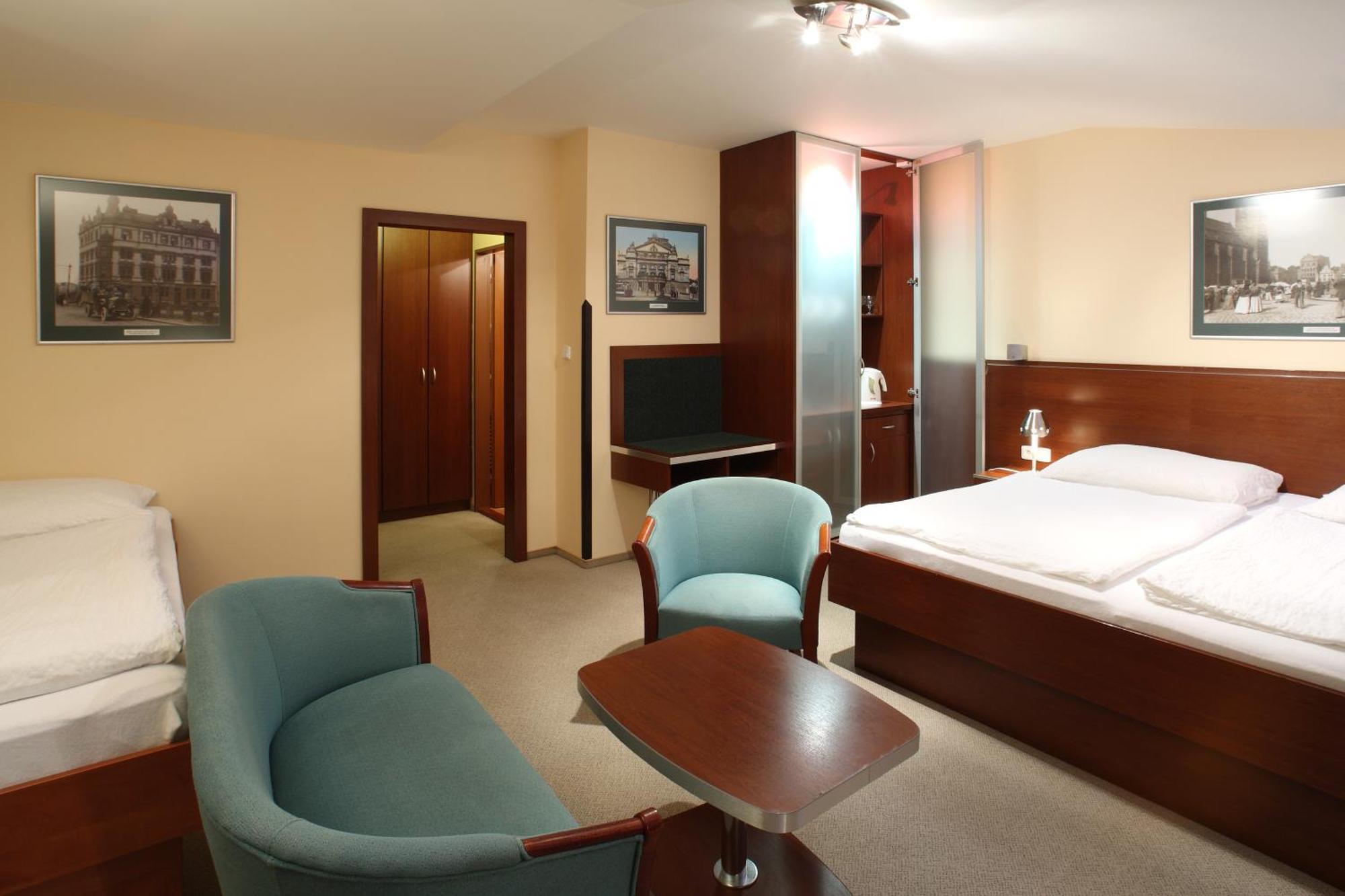 Hotel Palace Plzen Room photo